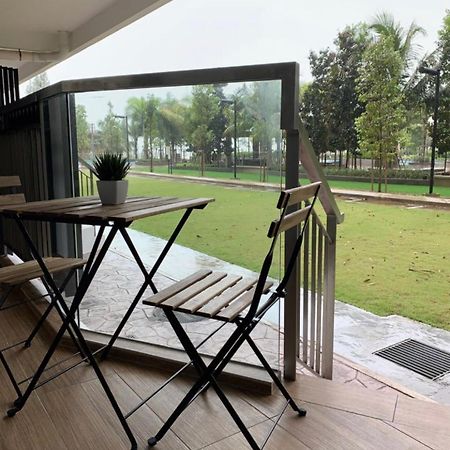 Timur Bay Groundfloor Pool & Seaview Kuantan Bagian luar foto
