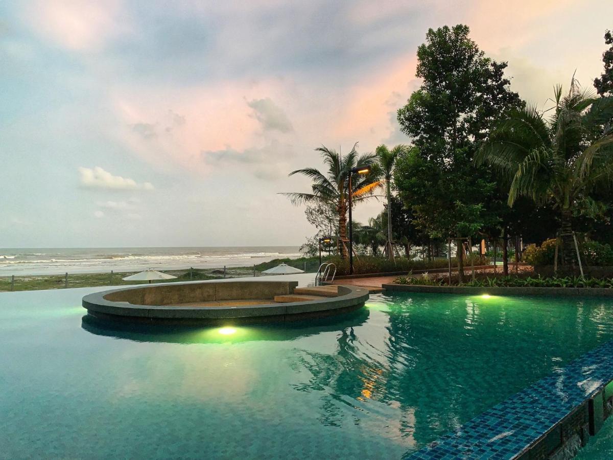 Timur Bay Groundfloor Pool & Seaview Kuantan Bagian luar foto