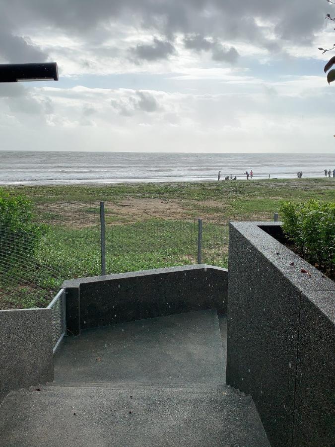 Timur Bay Groundfloor Pool & Seaview Kuantan Bagian luar foto
