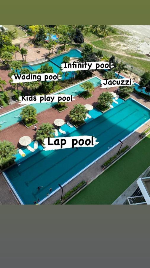Timur Bay Groundfloor Pool & Seaview Kuantan Bagian luar foto